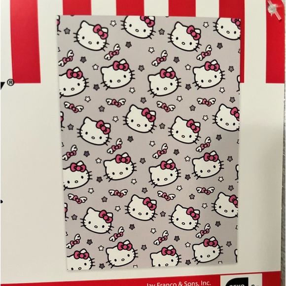 *NEW* Hello Kitty Grey Bows & Stars Blanket. - Picture 3 of 4